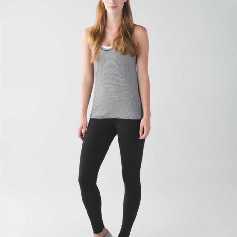 Lululemon Circadian Tank
Tonka Stripe Heathered Black Angel Wing size 4